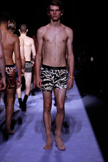 Tom Ford Fall 2018 Menswear  Том Форд осень зима 2018 коллекция Tom Ford TF неделя моды в Нью Йорке Мужские трусы Tom Ford  Mainstyles